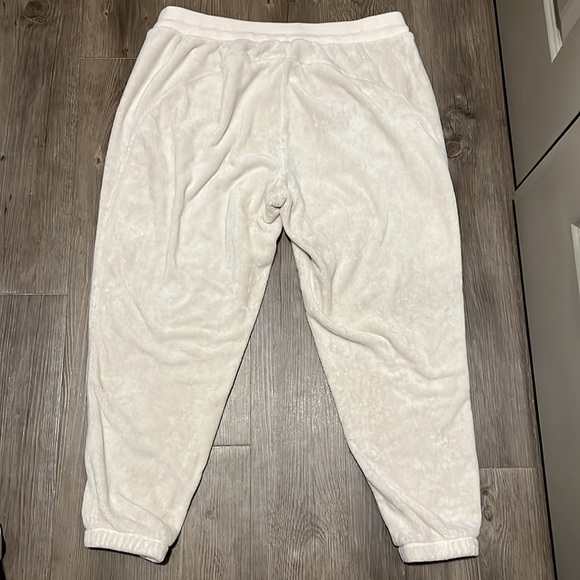 Athleta Cozy Karma Recover Jogger - Picture 6 of 11